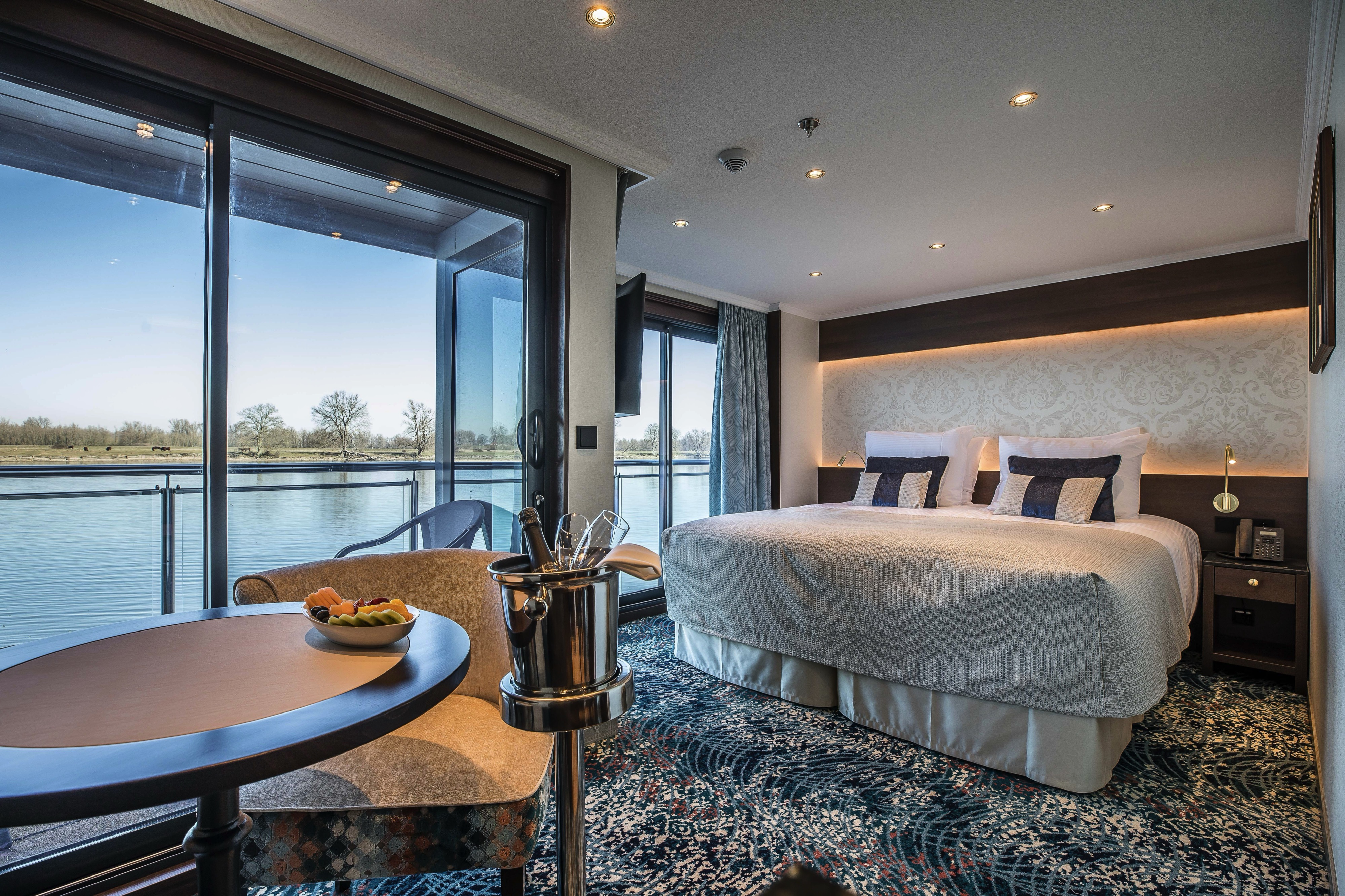 Deluxe Balcony Suite
